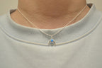 COLLAR MEDIA LUNA OPALO AZUL
