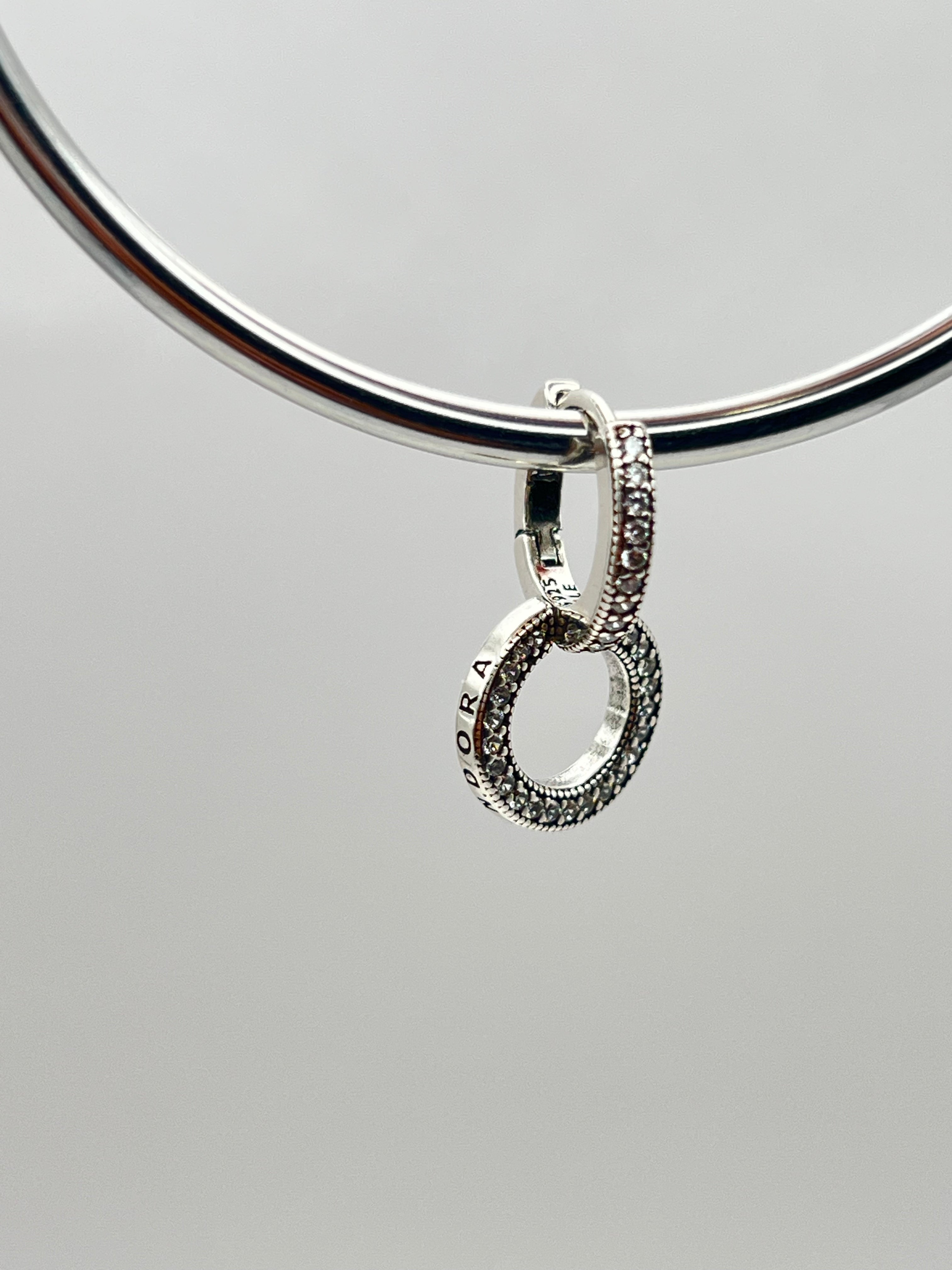 ARETES COLGANTES PANDORA