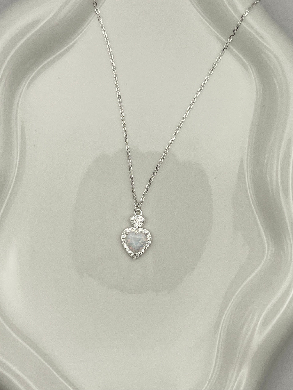 COLLAR CORAZON OPALO