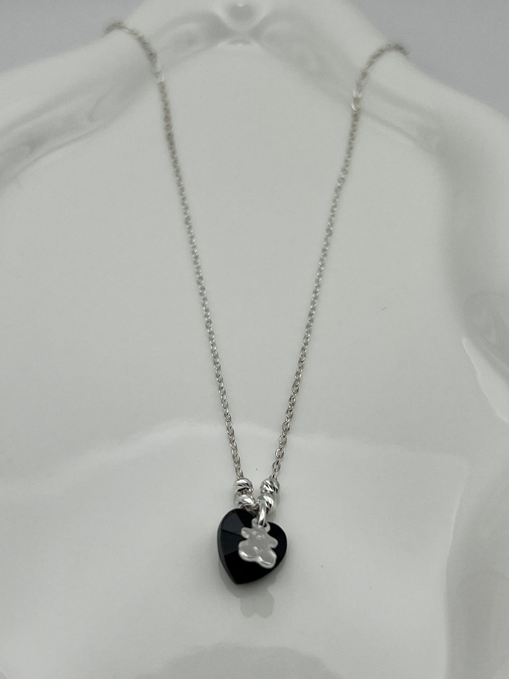COLLAR NEGRO CORAZON