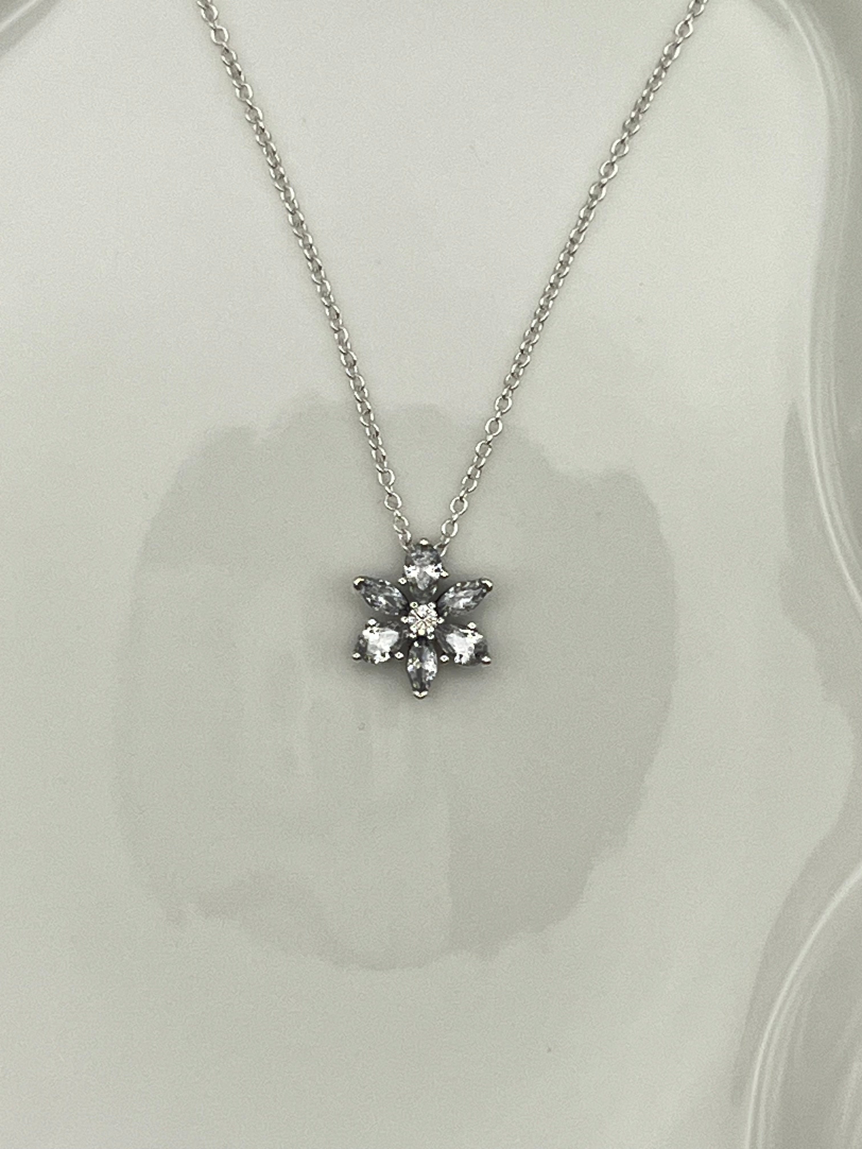 COLLAR HERBARIO BRILLANTE